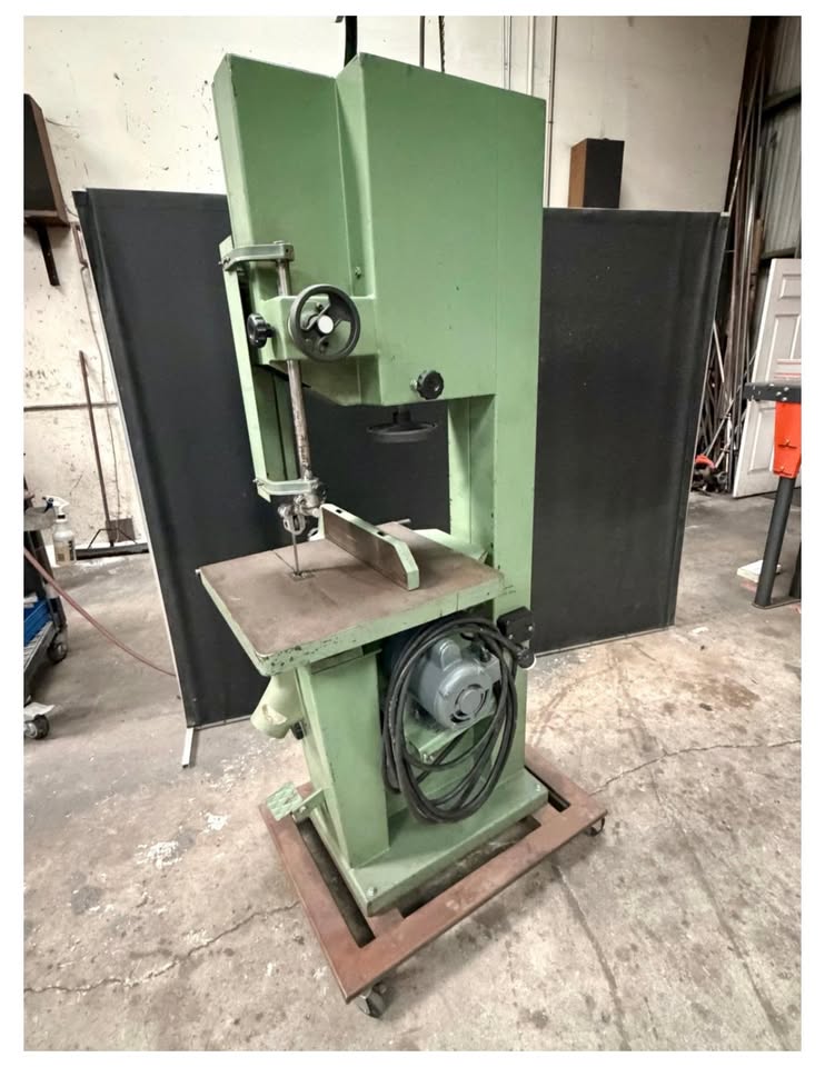 Eurosaw industrial wood bandsaw